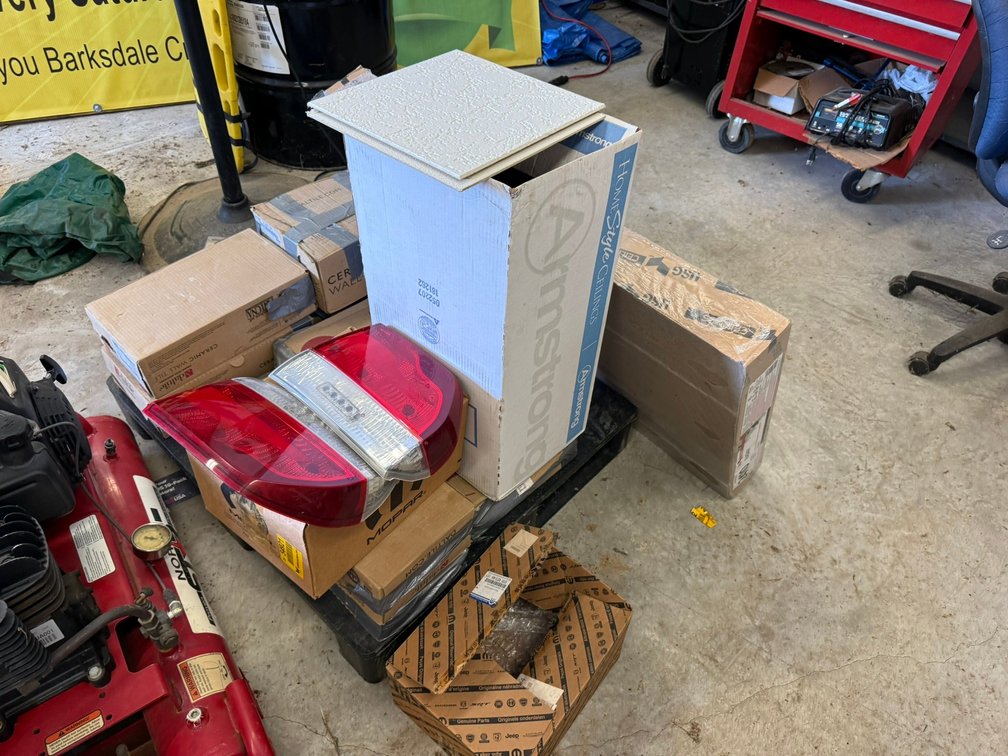 Lot of Ceiling Tiles, Tail Lights, ETC INV#2654921