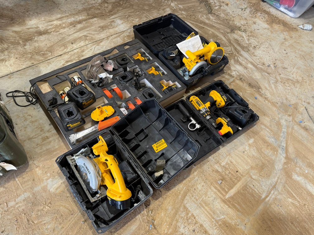Lot of Dewalt Cordless Tools,(10)Batteries & (6) Chargers INV#2654926