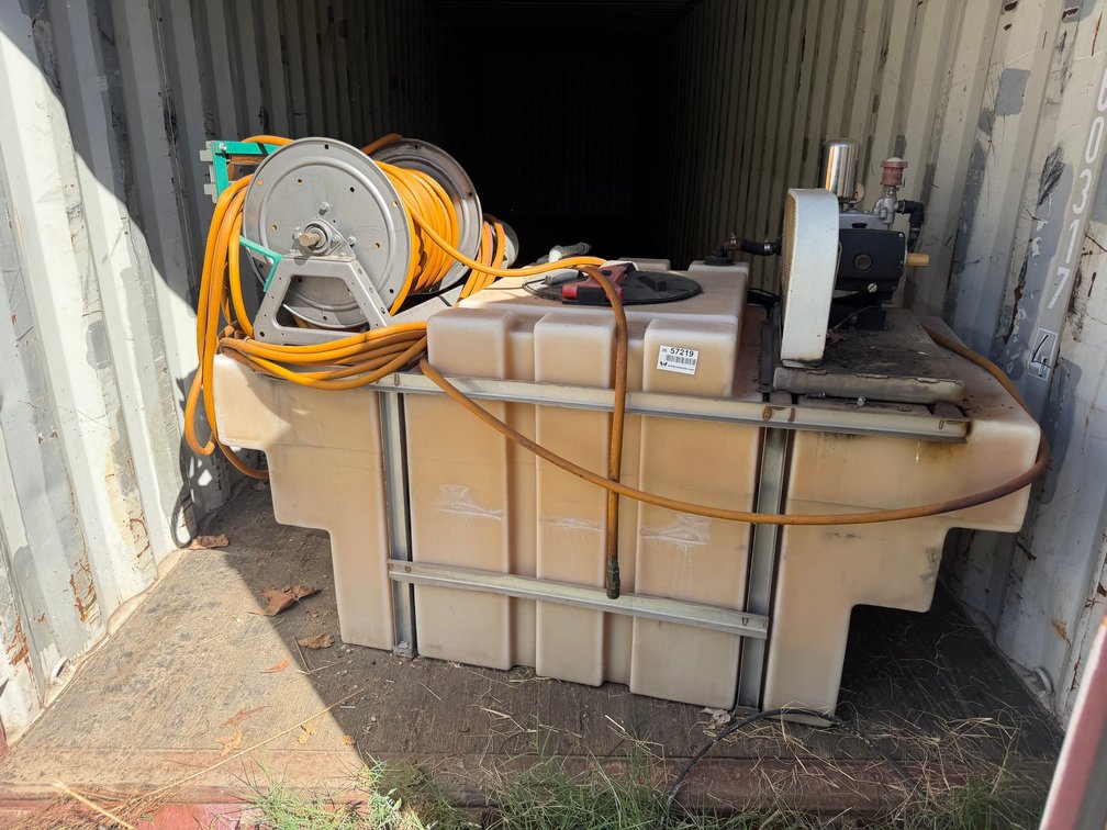GNC Industries 300gal Poly Spray Tank 010545 INV#57219
