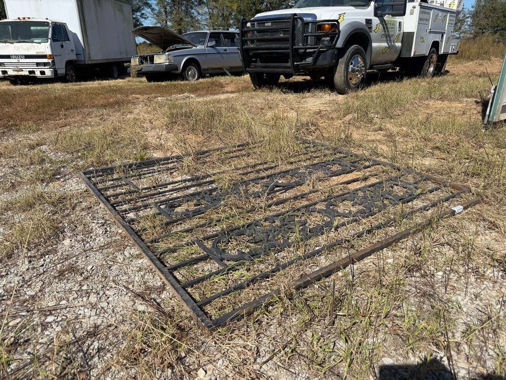 5' 6" x 6' Gate INV#57222