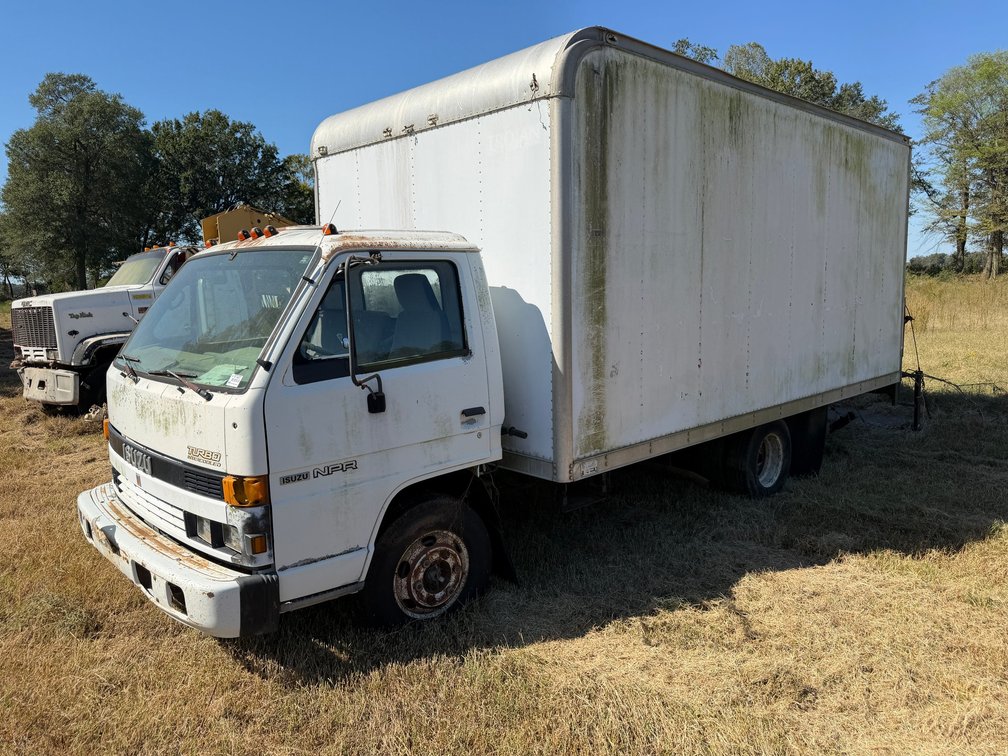 *INOP 1994 Isuzu NPR Single Cab S/A Box Truck JALB4B1K7R7003599 INV#57227