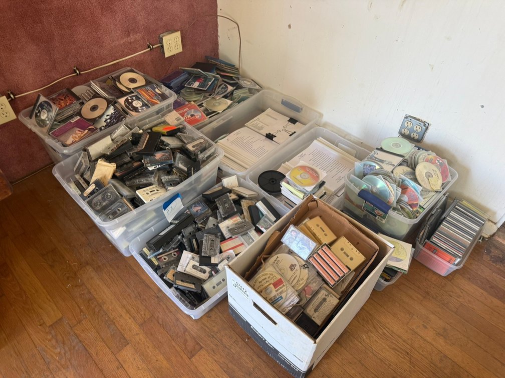 Lot of CD'S & Cassette Tapes INV#57512