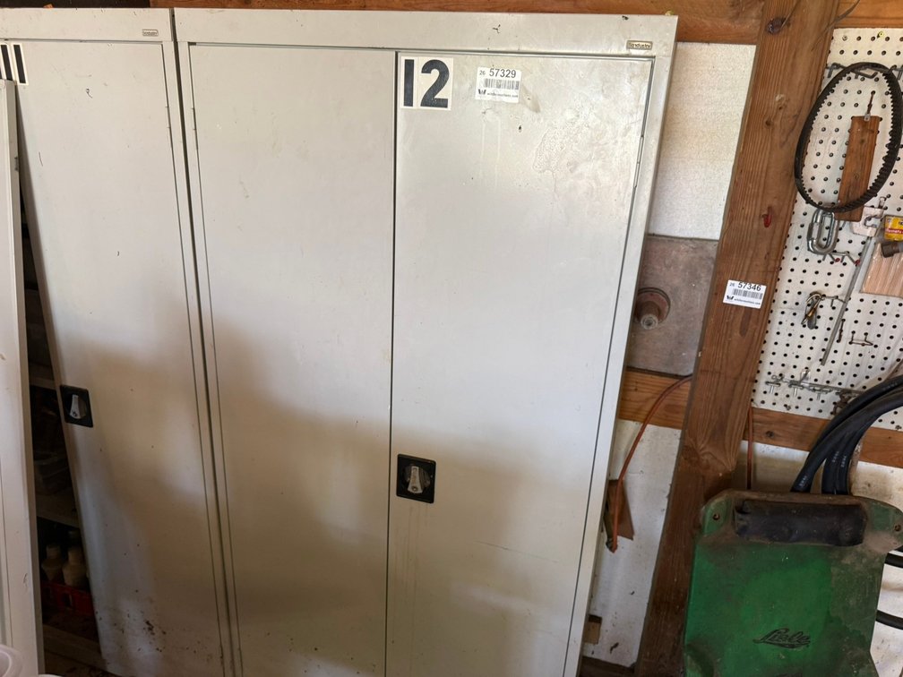 Sandusky Sandusky Metal Cabinet w/ Contents INV#57329