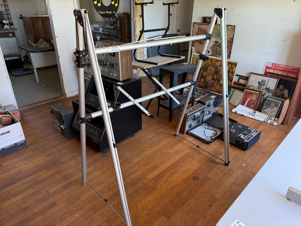 Keyboard & Synthesizer Stand INV#57521
