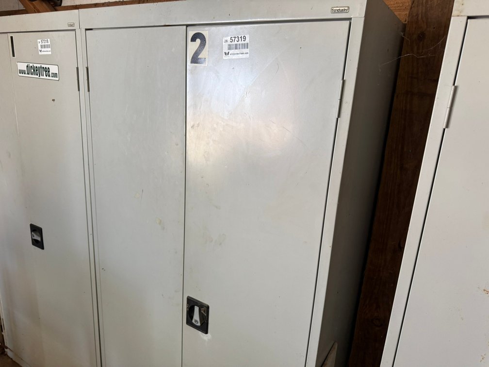 Sandusky Metal Cabinet w/ Contents INV#57319