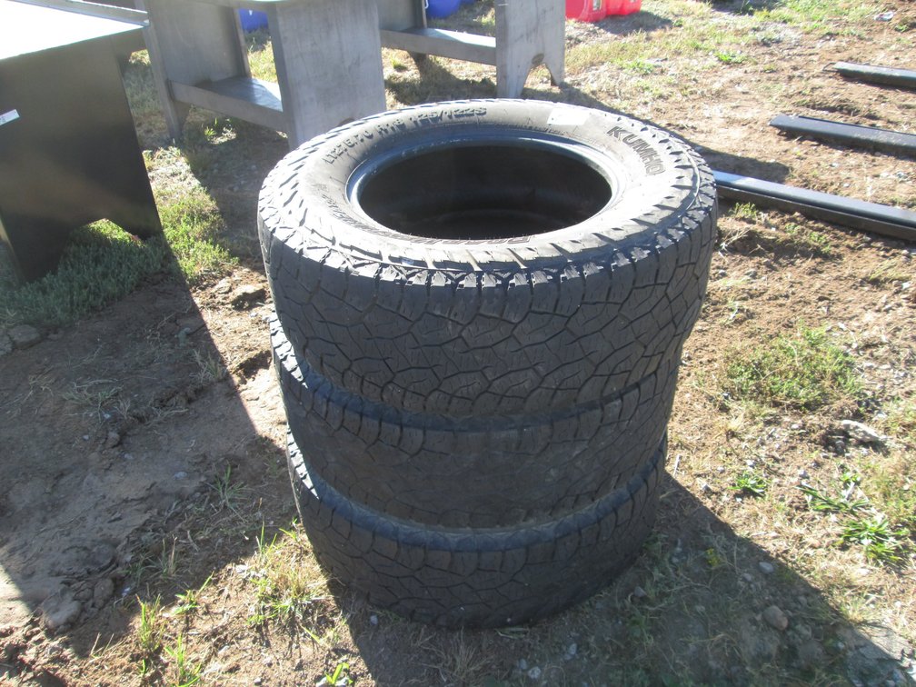 Lot of (3) 275/70r18 Tires INV#55776