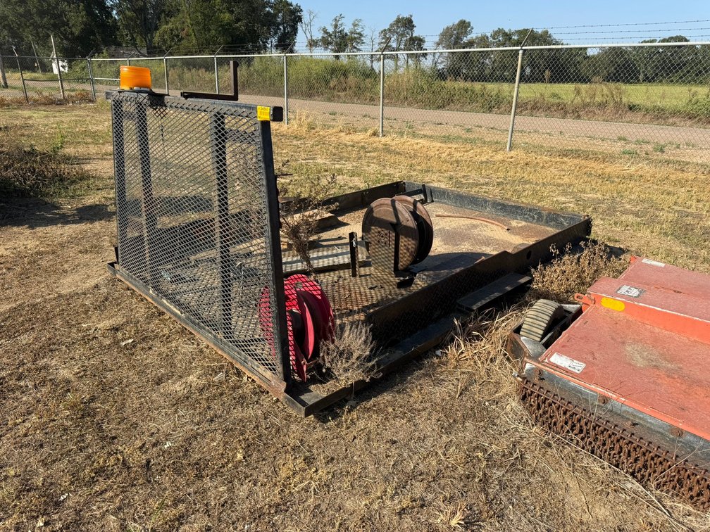 Flatbed Truck Bed w/Hose Reel INV#2654860