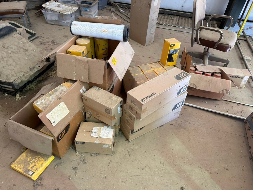 Lot of Caterpillar Filters INV#46819