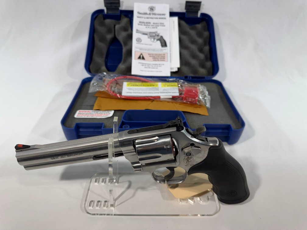 Unused Smith & Wesson  686-6 .357 Revolver Pistol DRY7392
