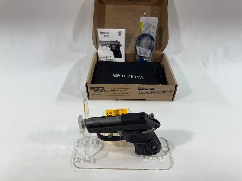 Unused Beretta 3032 Tomcat .32 Semi-Automatic Pistol DAA652187