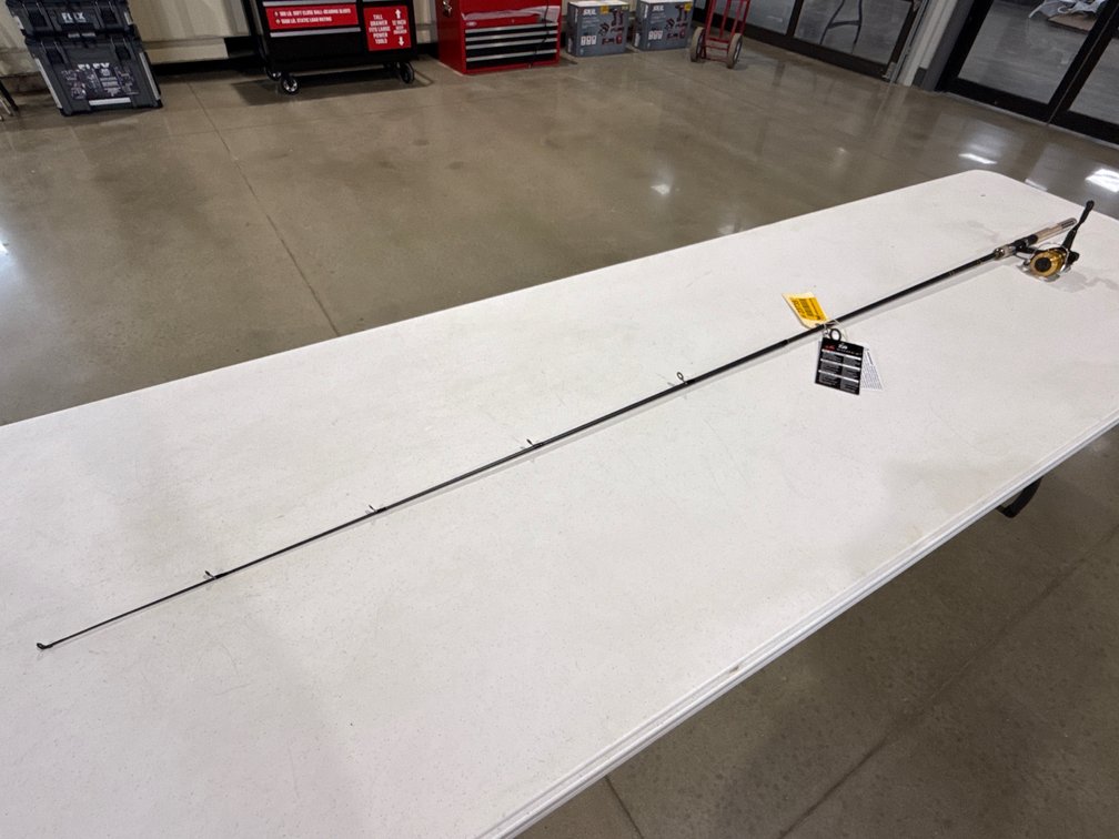 Unused DAWA SHOCK F702W  Fishing Pole  
