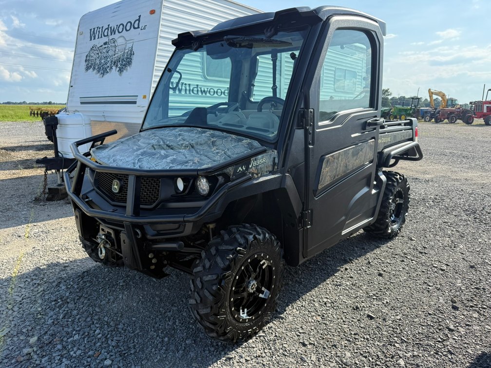 2019 John Deere XUV 835R 4x4 UTV 1M0835RACKM022468