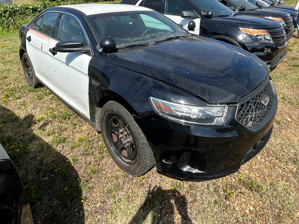 INOP 2015 Ford Taurus Sedan VIN: 1FAHP2L83FG159483