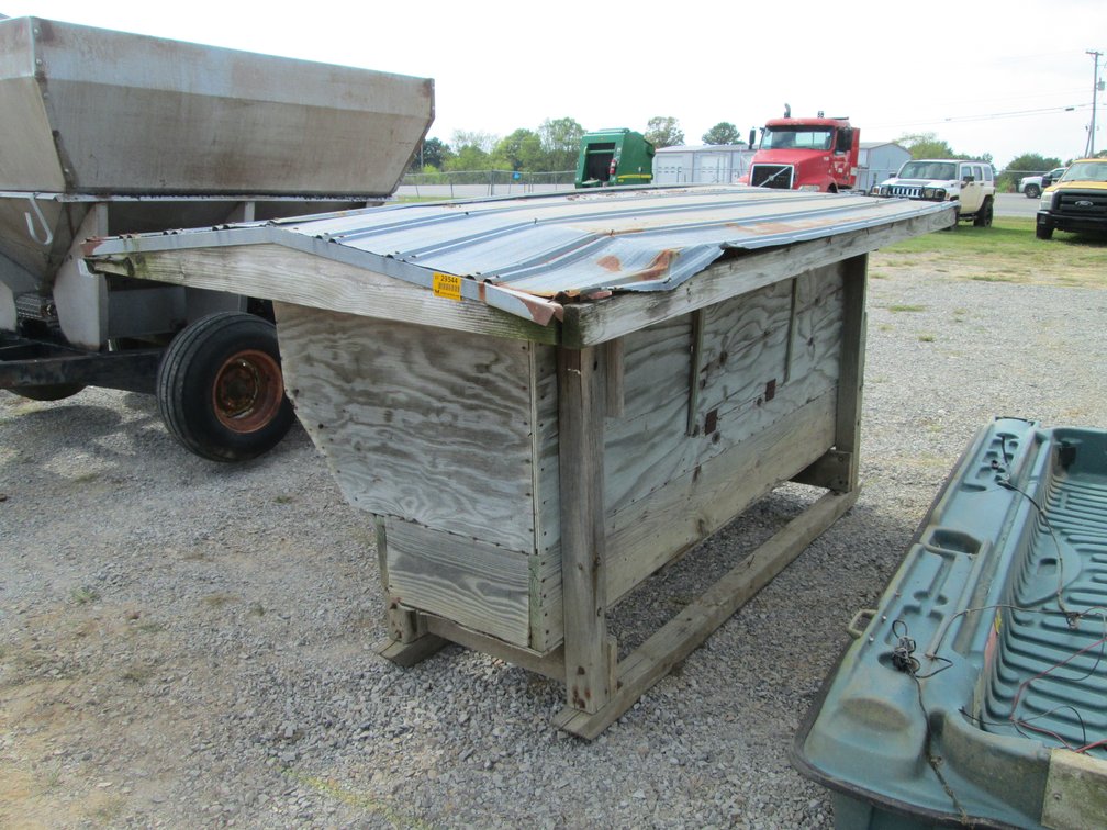 8'x2' Feed Trough  Inv # 29544