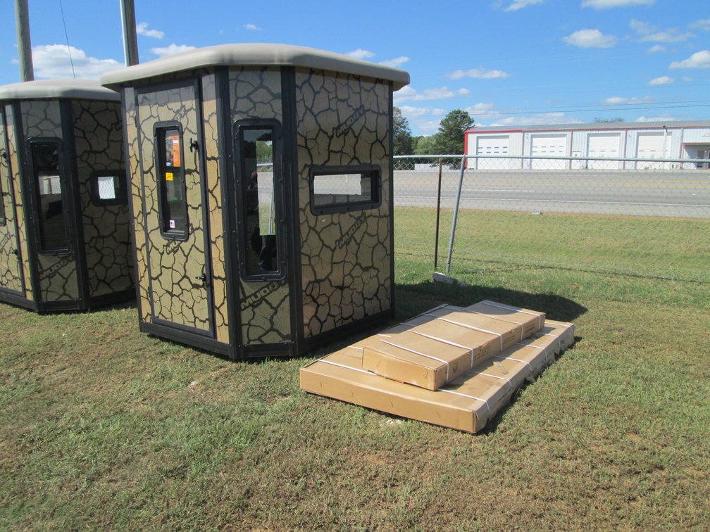 Unused Muddy Bull ST Box Blind w/ 10' Observation Tower  Inv # 5258