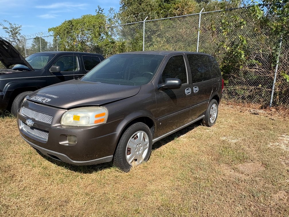 2008 Chevrolet Uplander LS Passenger Van VIN: 1GNDU23W18D204819