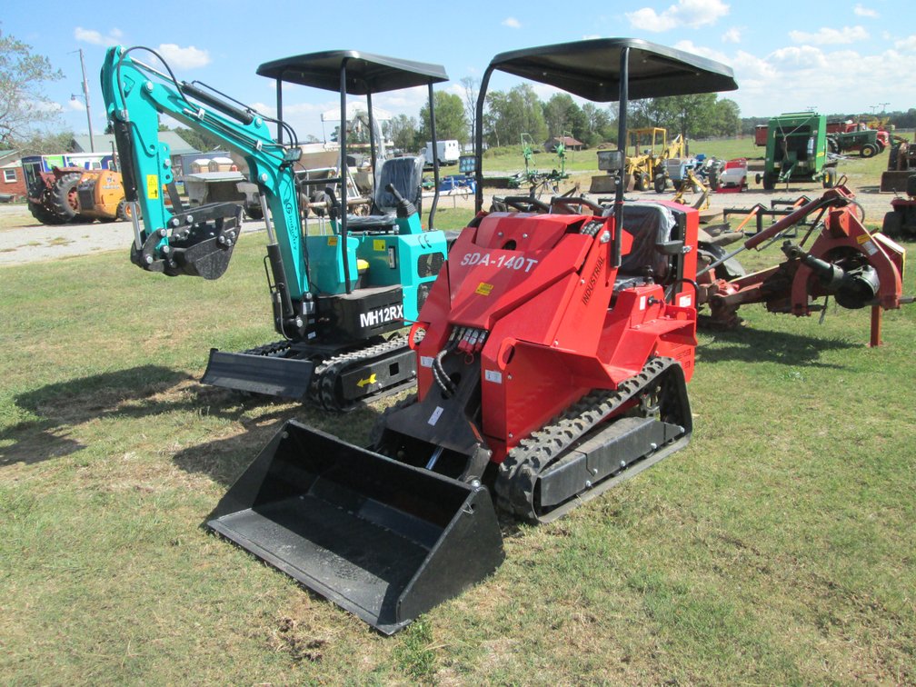 Unused AGT Industrial SDA-140T  Compact Skid Steer SDA140T25L0705253 Inv # 29329