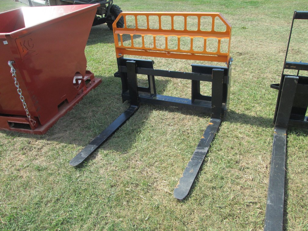 Land Honor  42" Skid Steer Forks  Inv # 29736