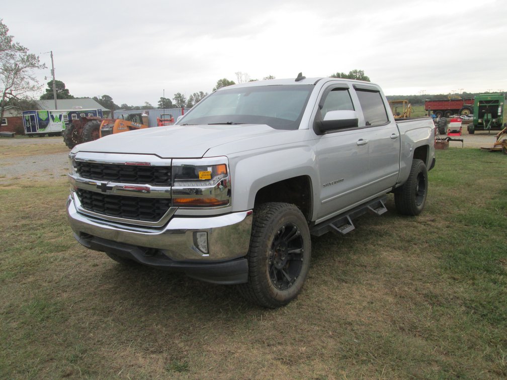 2016 Chevrolet  Silverado  4x4 Pickup 3GCUKREC3GG286709 Inv # 29345