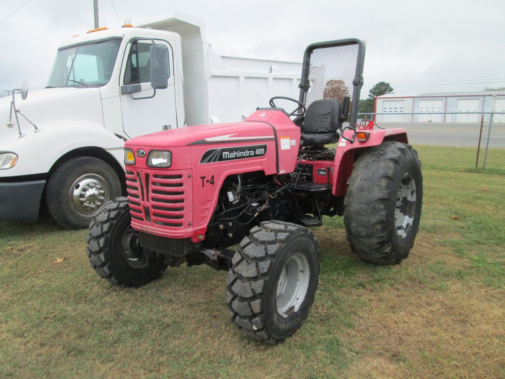 Mahindra  4025 MFWD Tractor MRCN2583 Inv # 29752