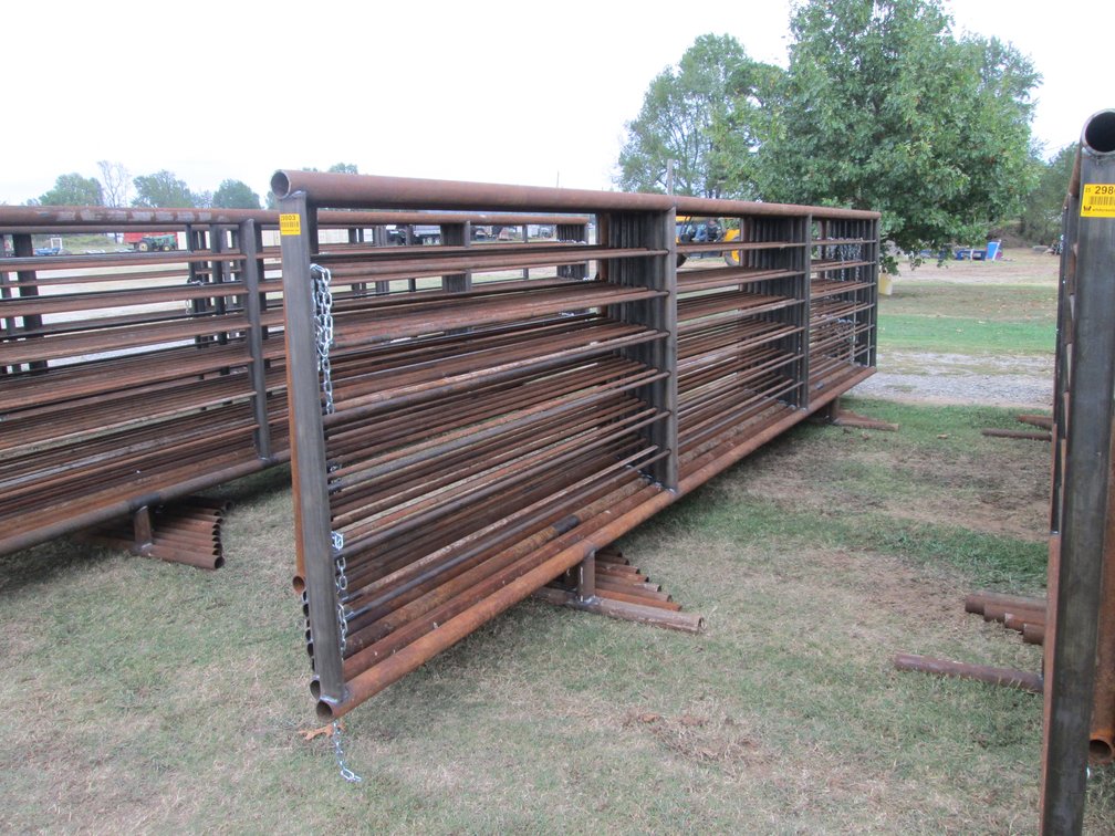 (9) Freestanding Panels & (1) Gate   Inv # 29803