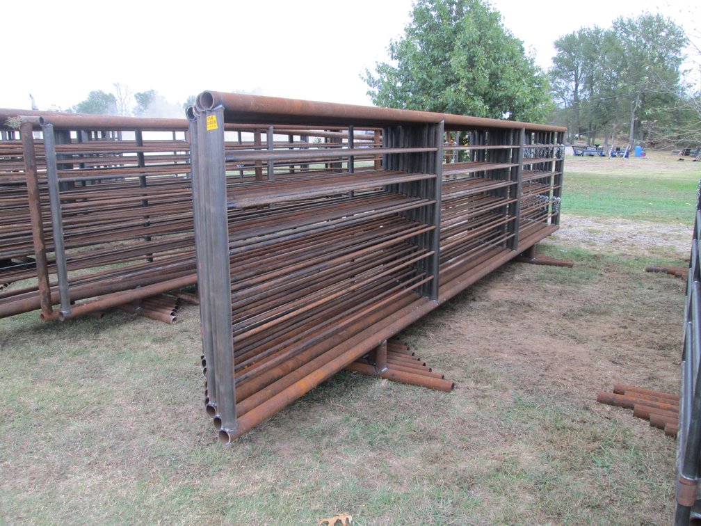 (9) Freestanding Panels & (1) Gate   Inv # 29806