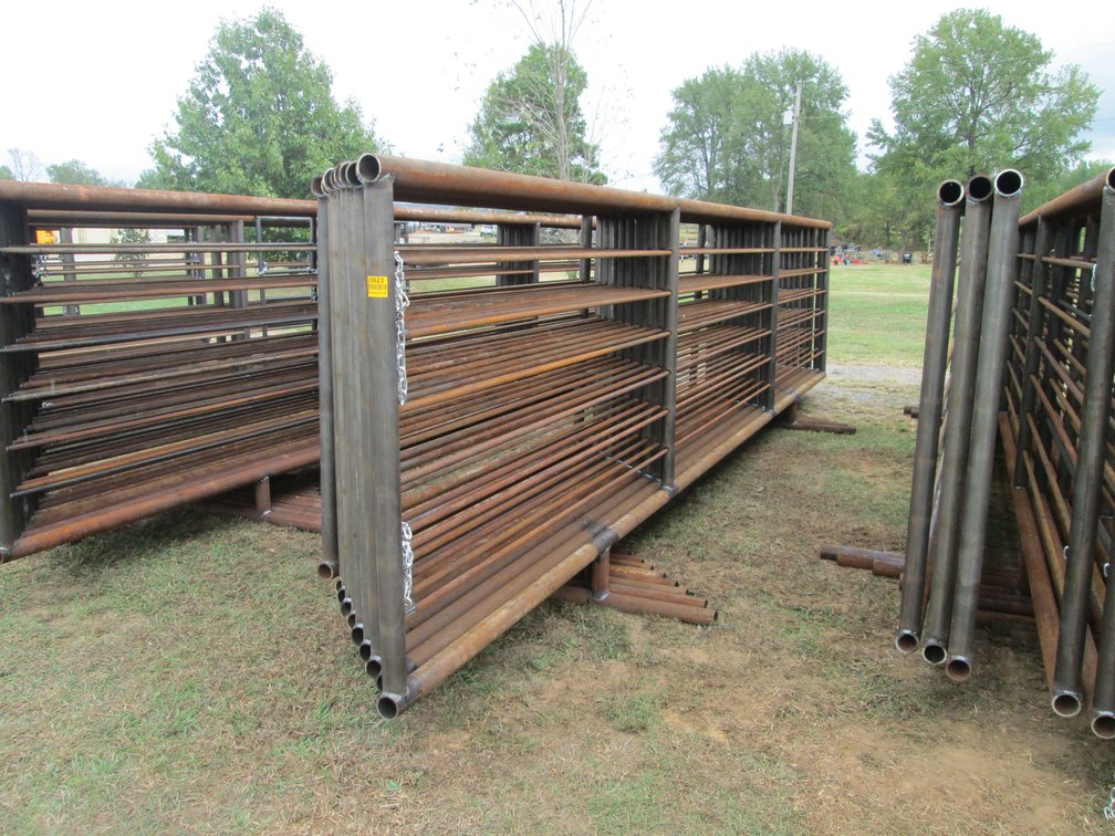(9) Freestanding Panels & (1) Gate   Inv # 29823