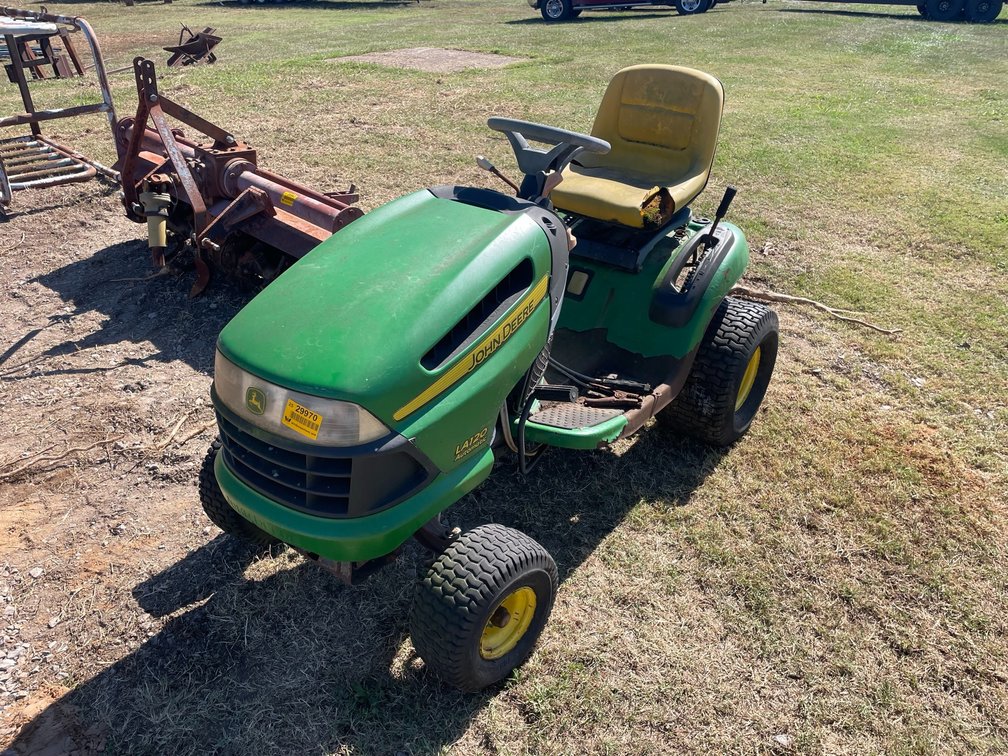 INOP John Deere LA120 Riding Mower  Inv# 29970