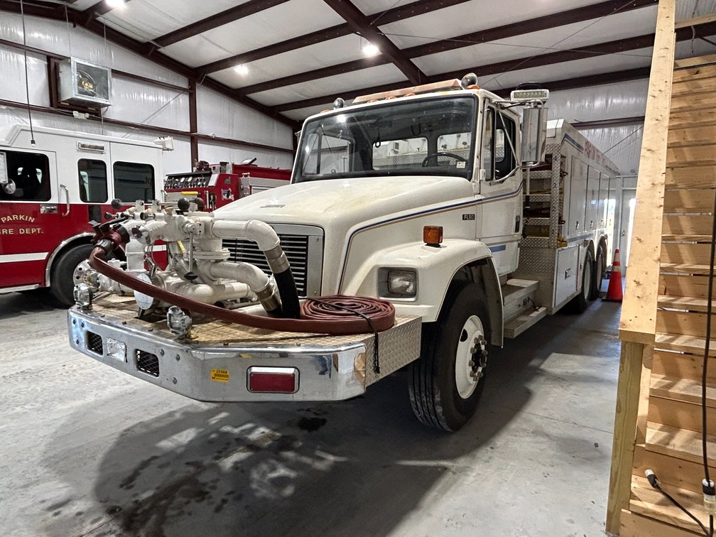 1993 Freightliner  FL80 T/A Daycab Pumper Truck VIN: 1FVXJLBB1PL457165