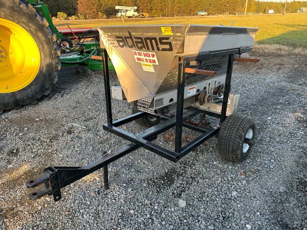 Adams GE-1000 Fertilizer Wagon  S/N: GEL2063