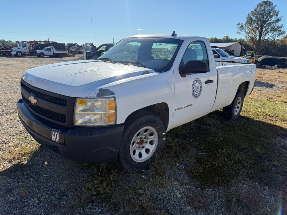 2008 Chevrolet Silverado  Pickup 1GCEC14C88Z319838