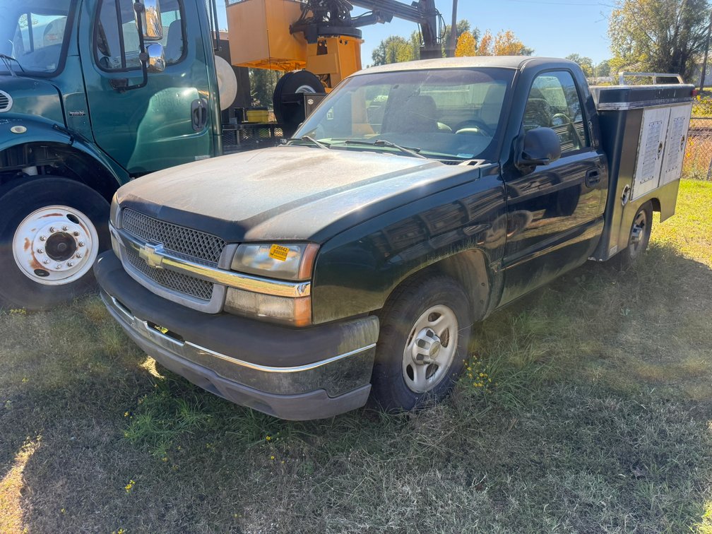 2004 Chevrolet Silverado  Animal Control Truck w/ Utility Bed  1GCEC14X34Z321512