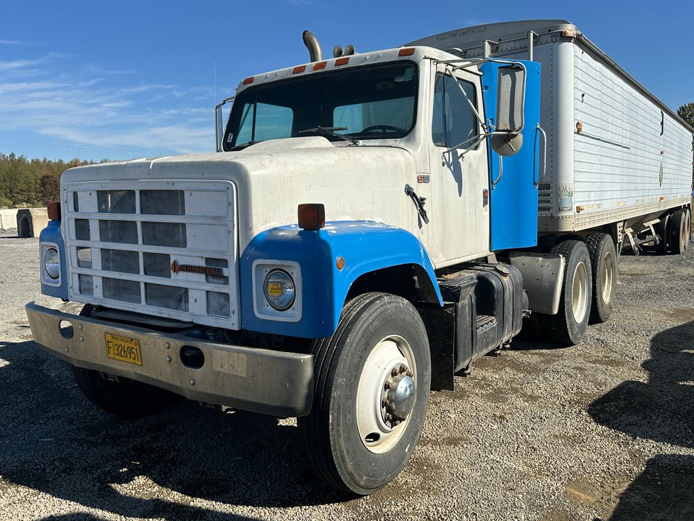 1989 International F-2575 T/A Daycab Truck Tractor VIN: 1HSZJG2R7KH666552