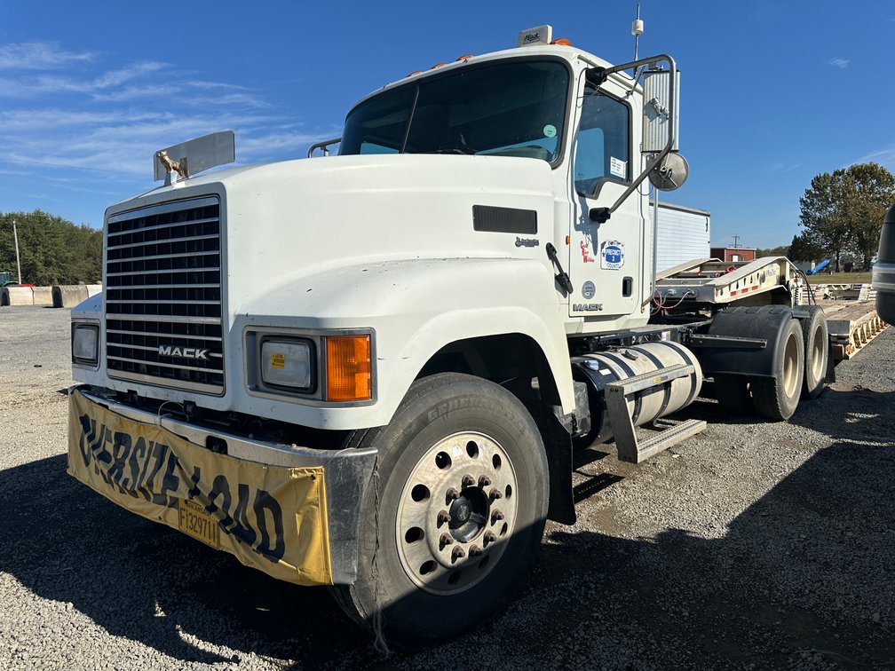 2014 Mack CHU T/A Daycab Truck Tractor VIN: 1M2AN07Y4EM016702