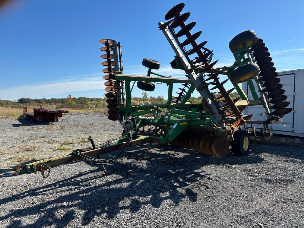 John Deere  637 32'1" Disk Harrow  