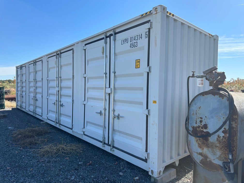 40' Shipping Container LYPU0143145