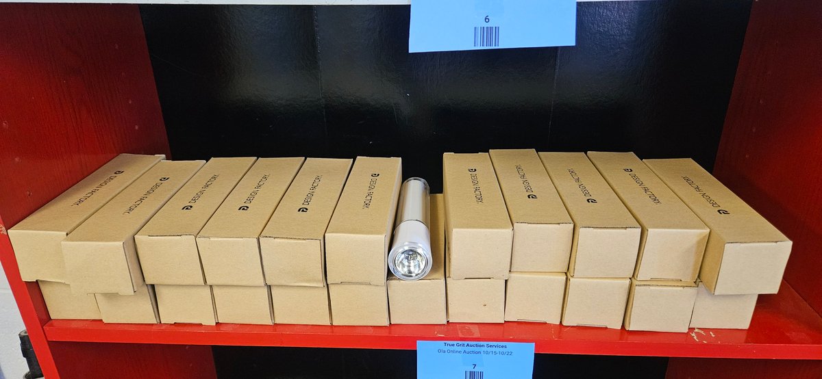 Design Factory Cylindrical Flashlights
