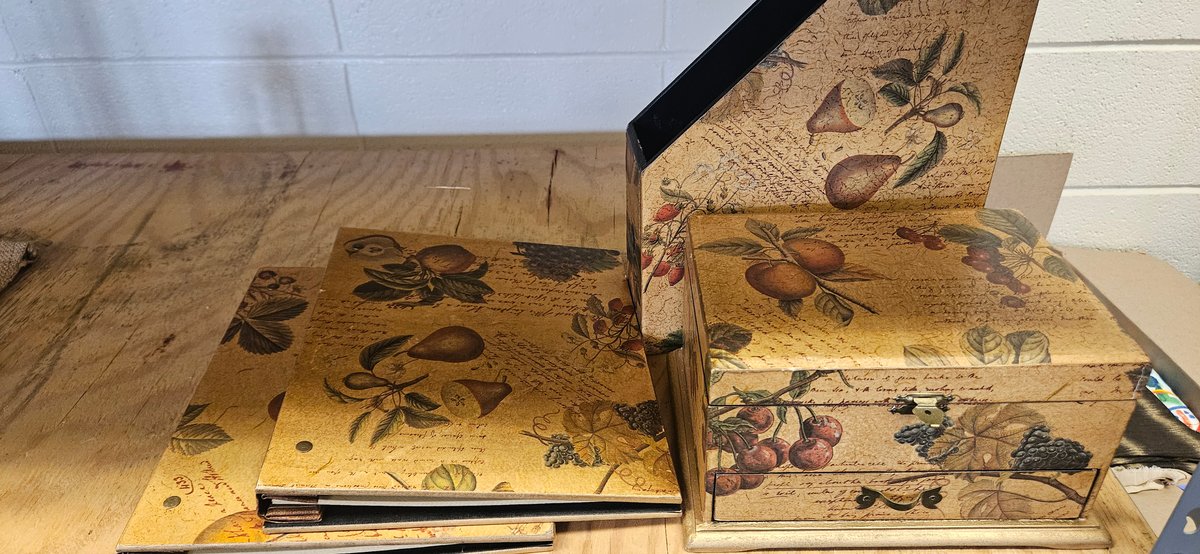 Four-Piece Botanical Print Desk Accessory and Album Set
