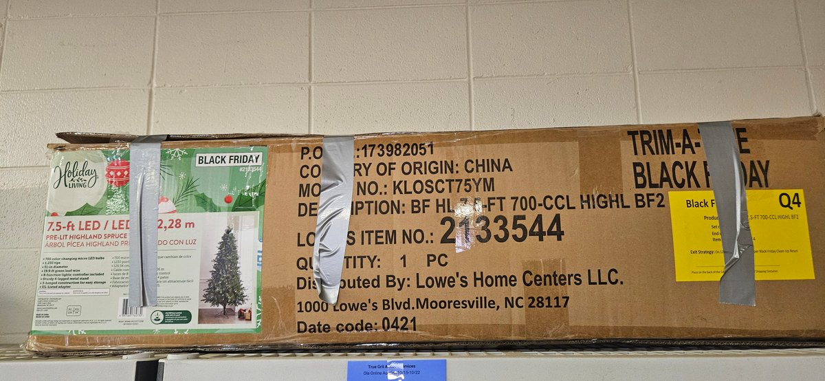 Holiday Living 7.5-Ft Pre-Lit Highland Spruce Tree