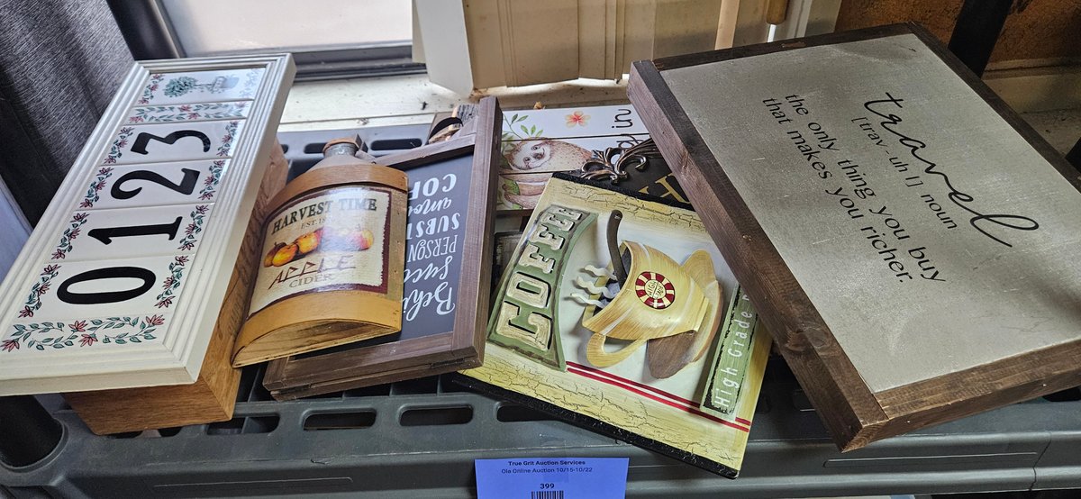 Decorative Wall Signs, Ceramic Tile, and Plaques