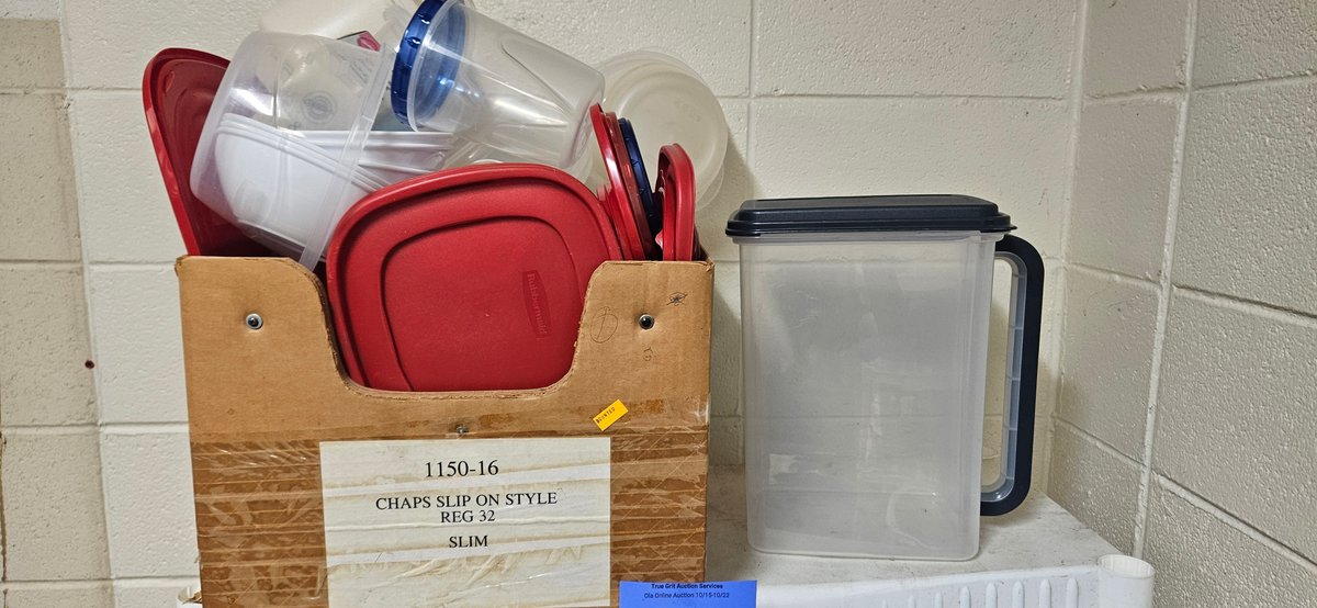 Plastic Food Storage Containers, Lids, and Pitcher
