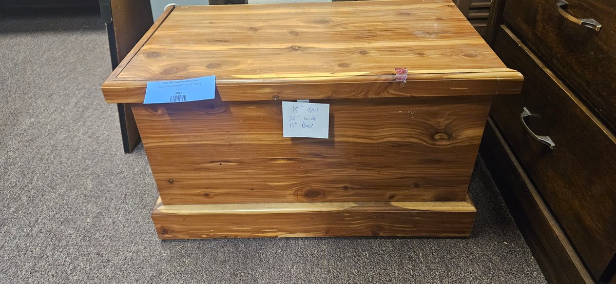 Cedar Lift-Top Storage Chest