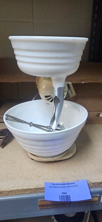 Miracle Electric Food Mixer with Milk Glass Bowls