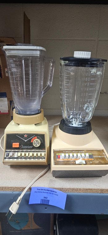 Multi-Speed Countertop Blenders with Pitchers