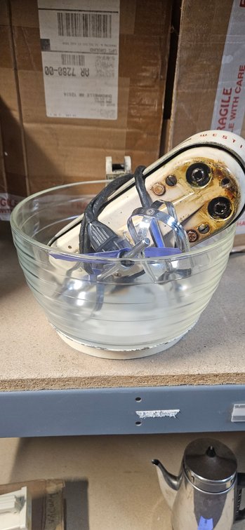 Westinghouse Stand Mixer with Ribbed Glass Bowl