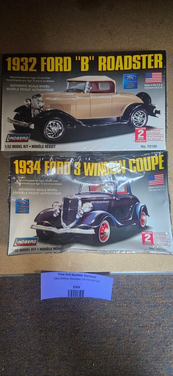 Lindberg 1/32 Scale Ford Model Car Kits