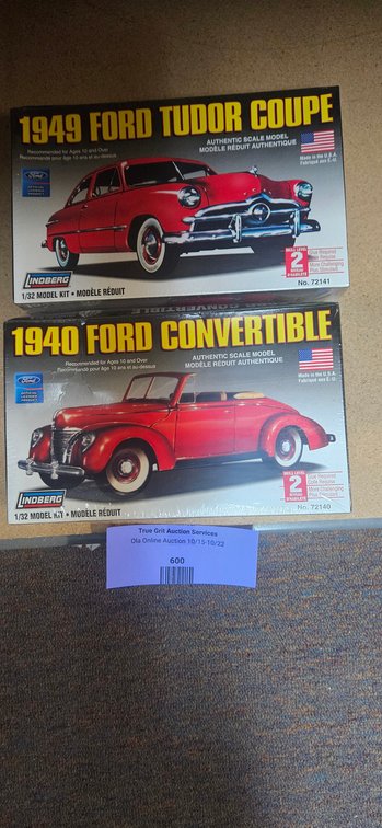 Lindberg 1/32 Scale 1940 and 1949 Ford Model Car Kits