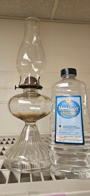Clear Glass Oil Lamp with Chimney and Lamp Oil