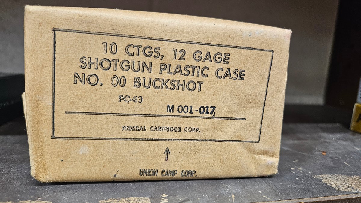 Federal Cartridge Corp. 12 Gage Shotgun Ammunition Box