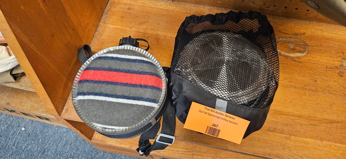 Canteen with Striped Cover and Stainless Steel Cook Set